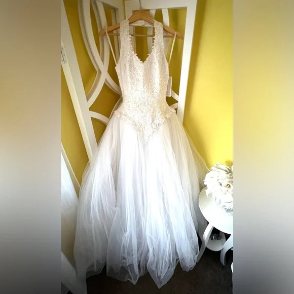 Oleg Cassini | Dresses | Oleg Cassini Ivory Lace Bridal Gown | Poshmark